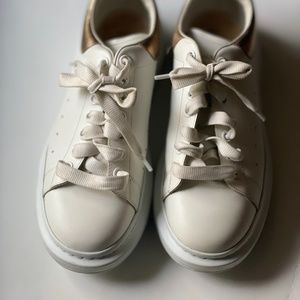 Alexander McQueen Low Top Sneakers